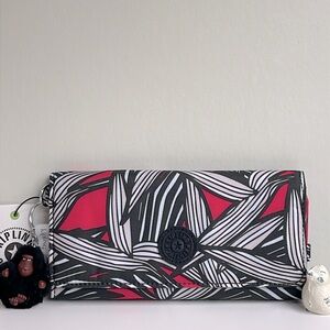 Kipling 🦧 Rubi Large Printed Wristlet Wallet New With Tag 🏷️